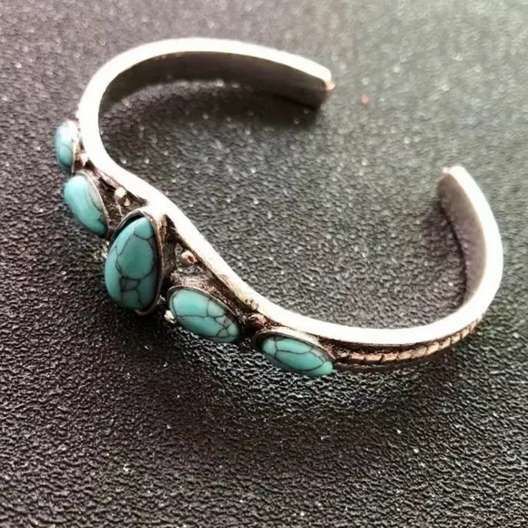 Teardrop Turquoise Bracelet Silver Open Adjustable Western Style Cuff 
C3 - Picture 8 of 10